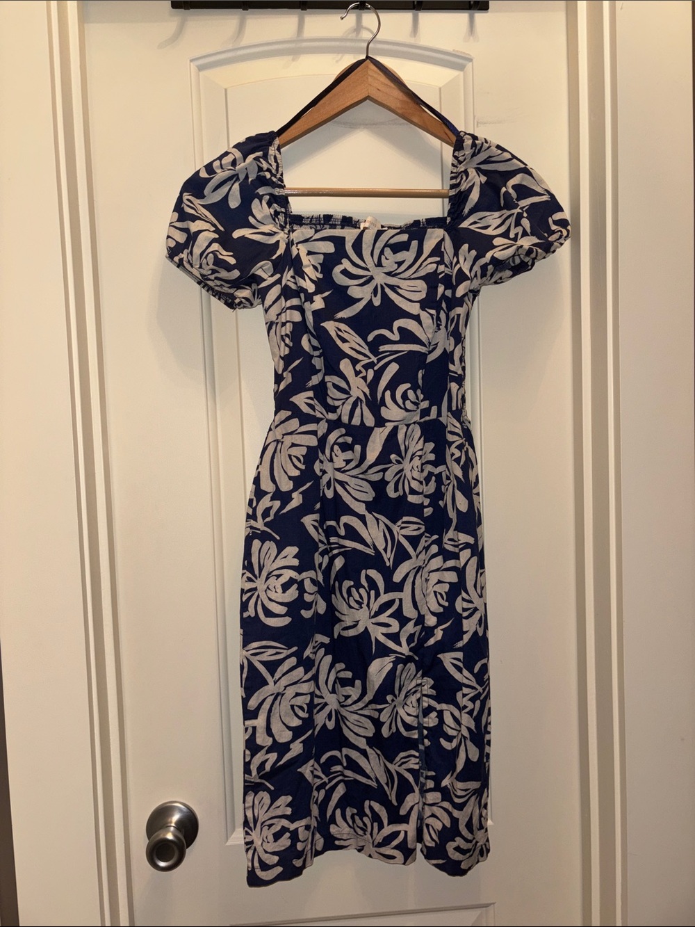 Square-Neck Navy Floral Midi Dress with Puff Sleeves